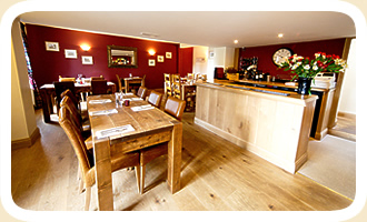 Red Lion Cheveley image